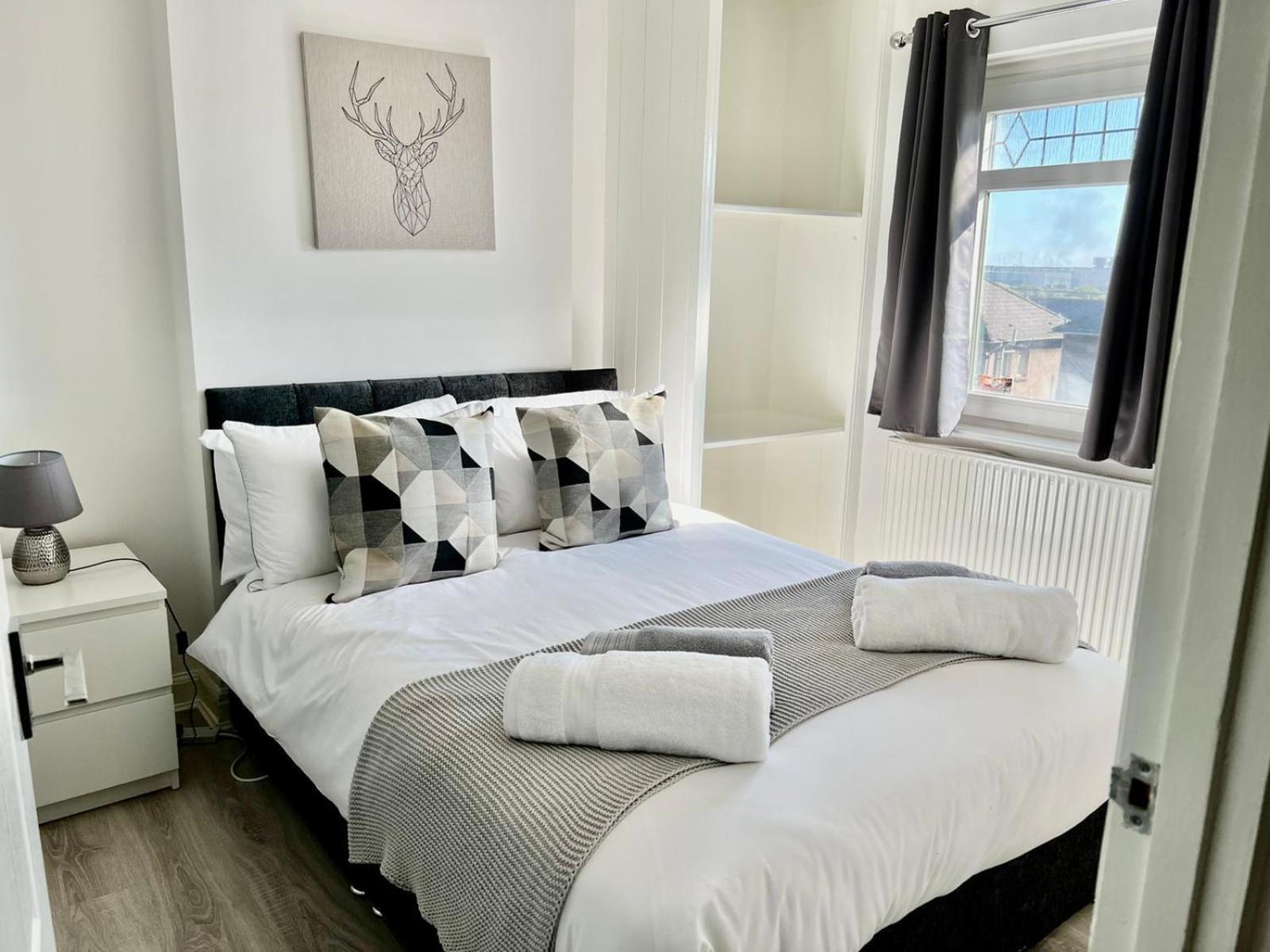 Executive 3 Bedroom Port Talbot Town Centre Margam Sleeps 7 חדר תמונה